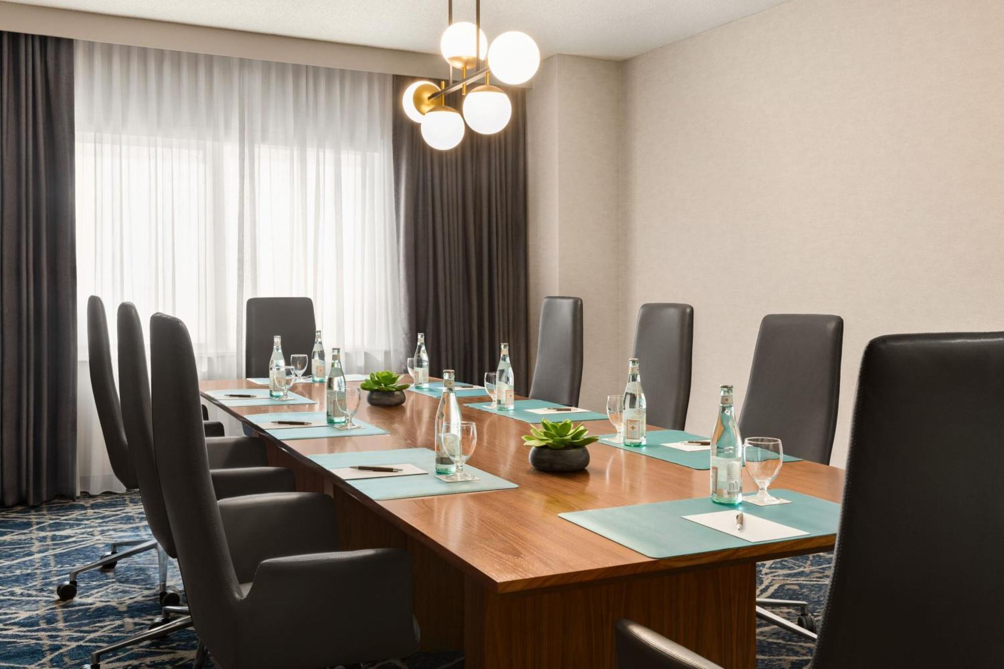 Sheraton Suites Chicago O'Hare Rosemont Exteriör bild